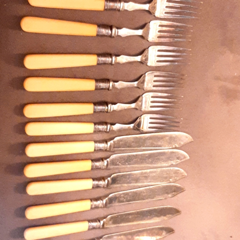 Antique 12pc Edwardian fish service EPNS